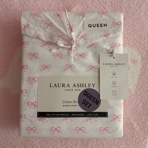 Cutesy bow sheets by Laura Ashley!🎀